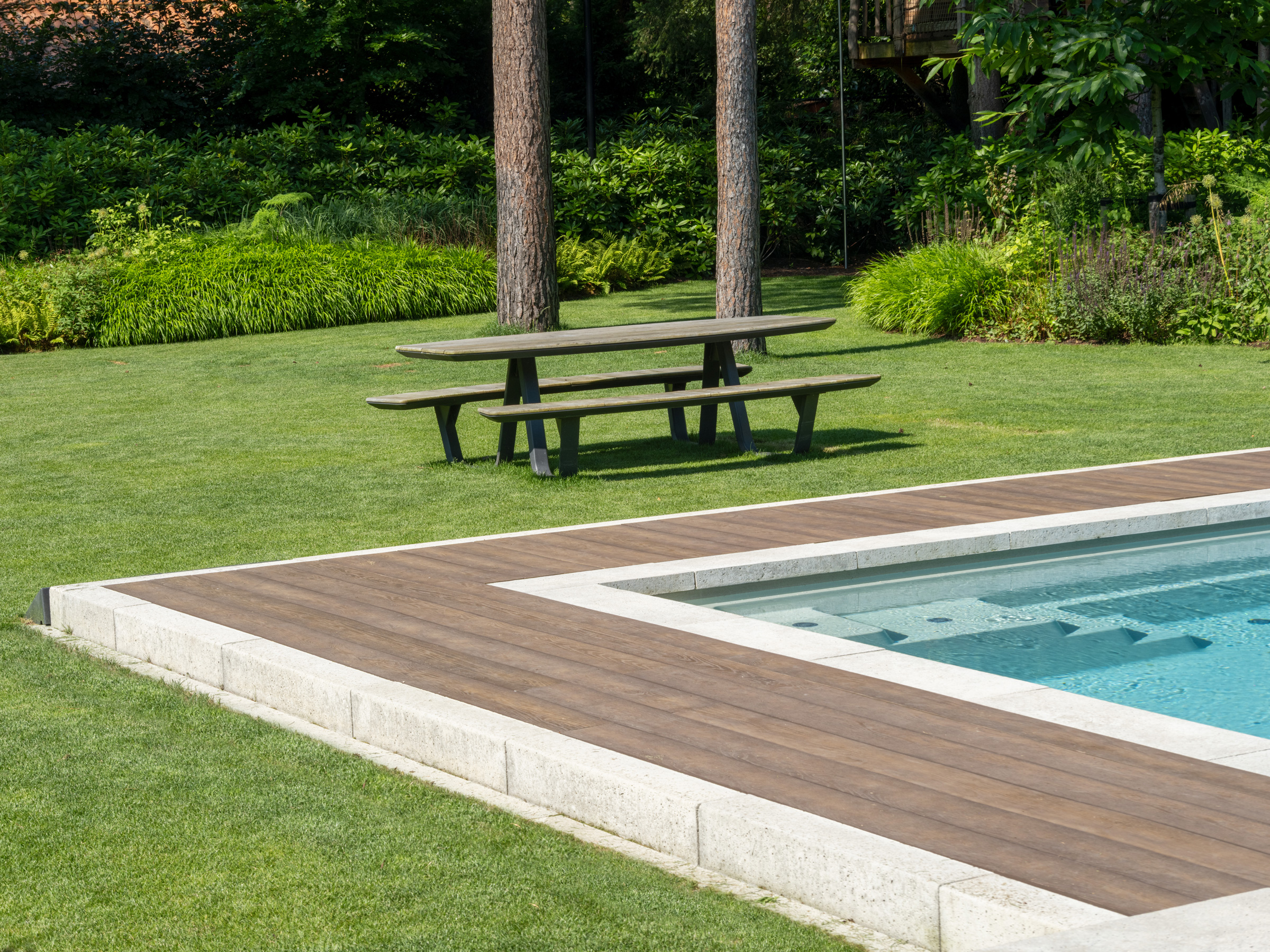 WAALRE-Compass-Pools30LR