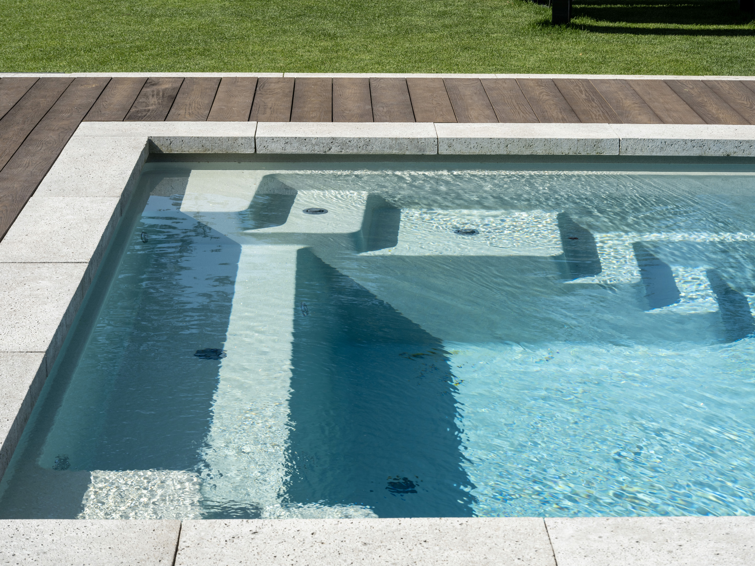 WAALRE-Compass-Pools32LR